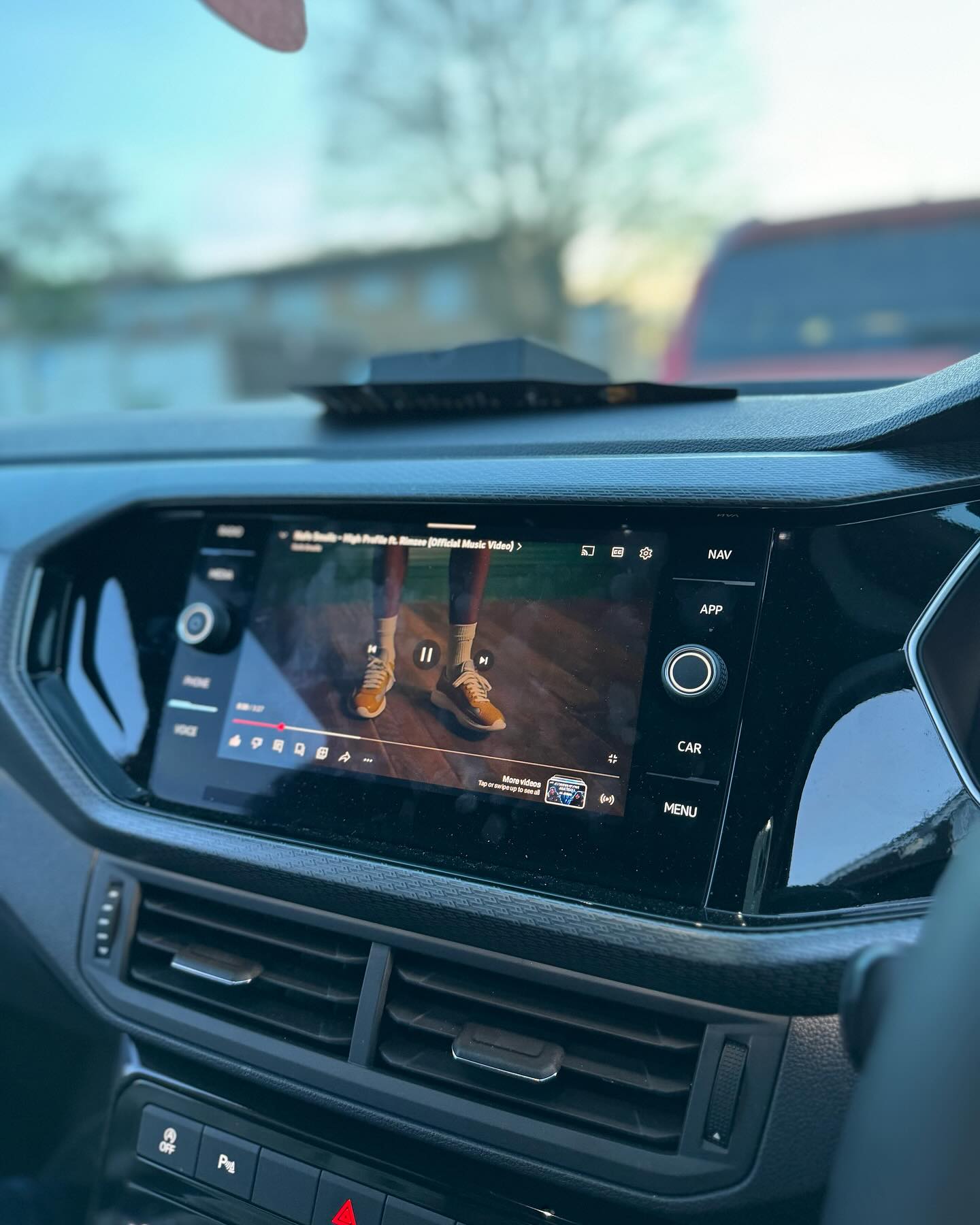 Caja de inteligencia artificial de YouTube y Netflix para Volkswagen