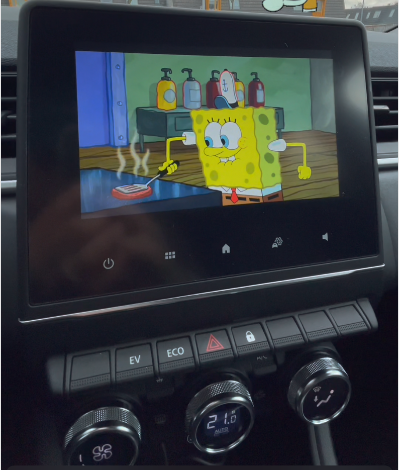 Youtube e Netflix AI-Box per Renault