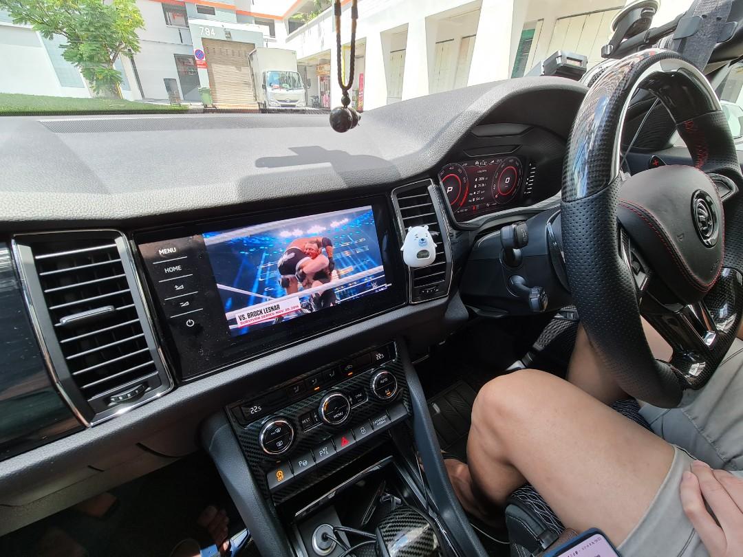 Youtube e Netflix AI-Box per Skoda