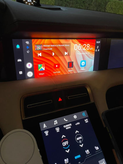 Caja de IA de YouTube y Netflix para Porsche