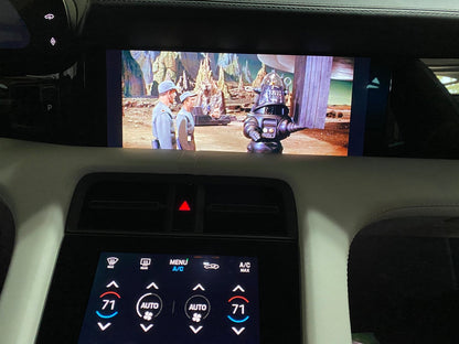 Caja de IA de YouTube y Netflix para Porsche