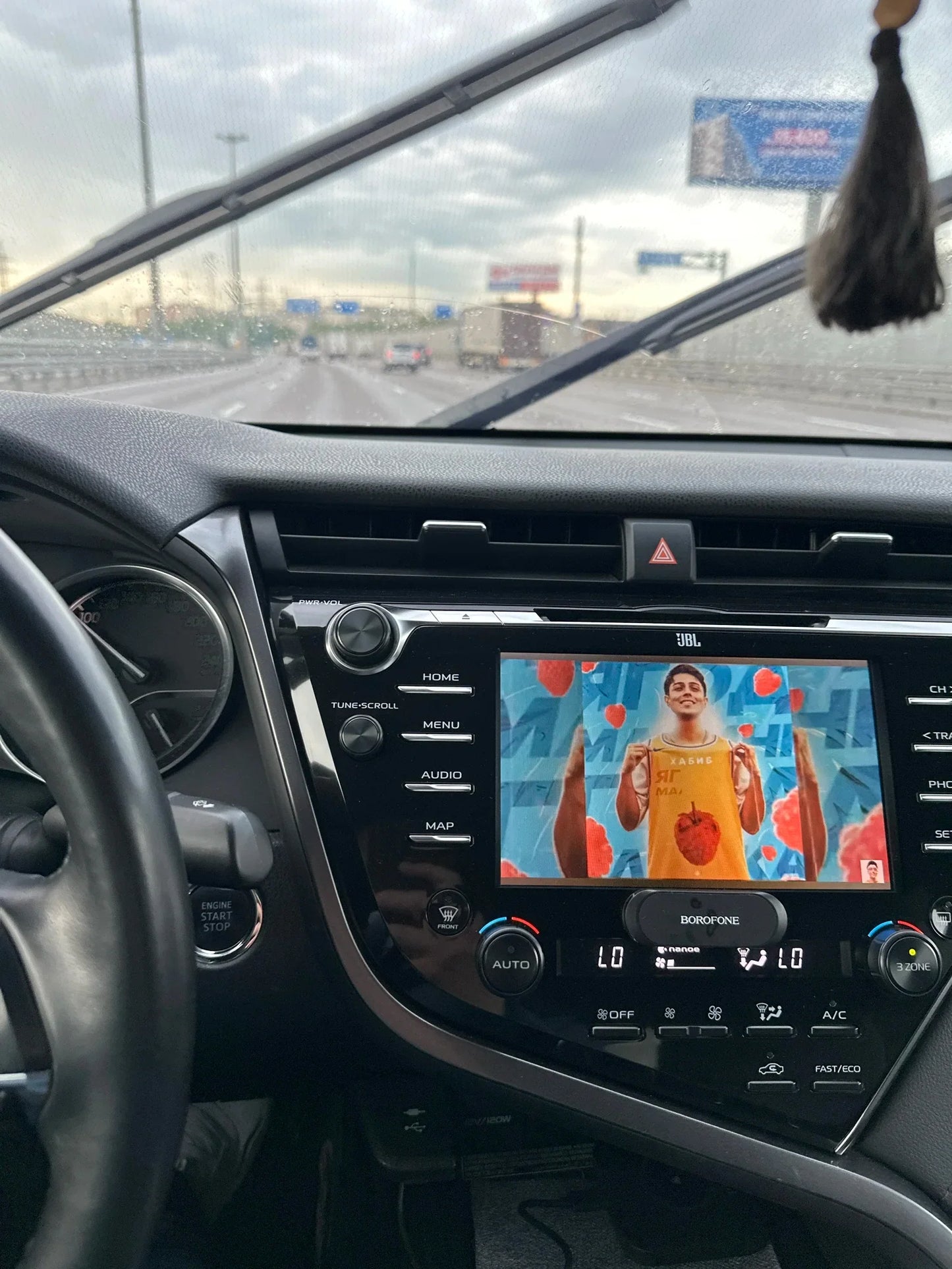 Caja de inteligencia artificial de YouTube y Netflix para Toyota